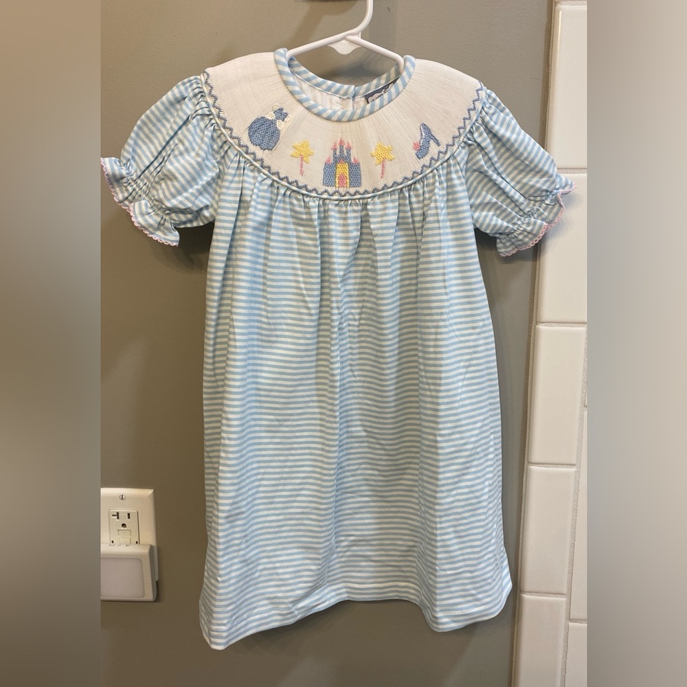 Three Sisters Princess Smocked Blue/White Dress / Size 24m / NWT